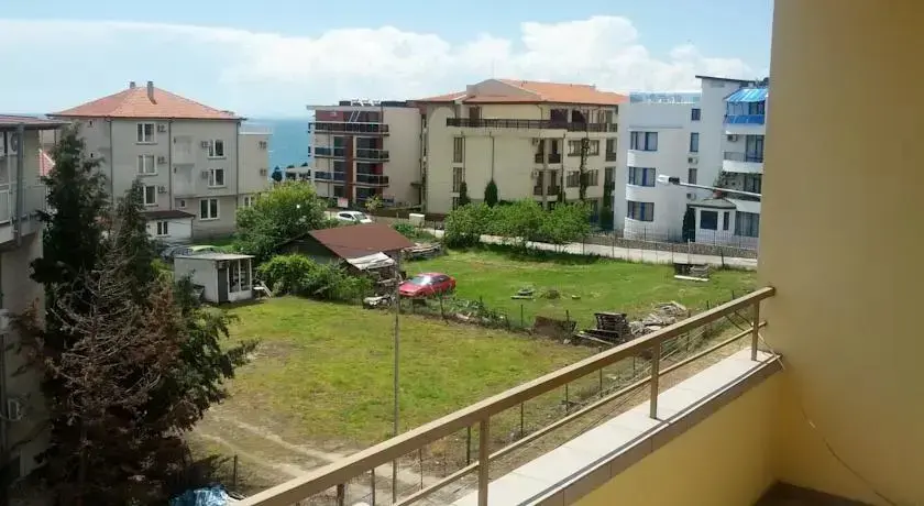 Равда: Guest House Apostolovi