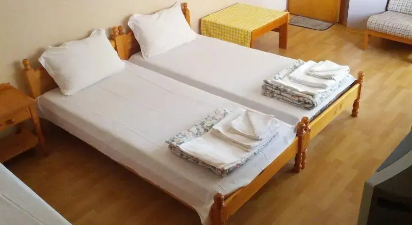 Равда: Guest House Apostolovi
