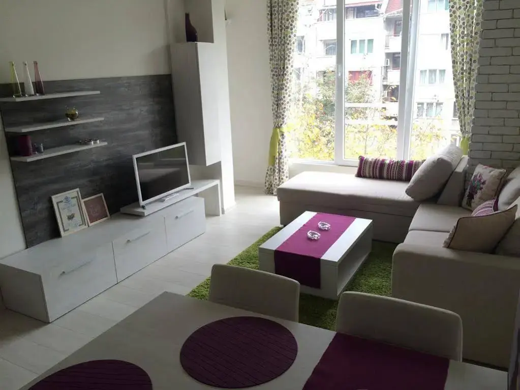 София: Apartment South Park - Louis Eyer