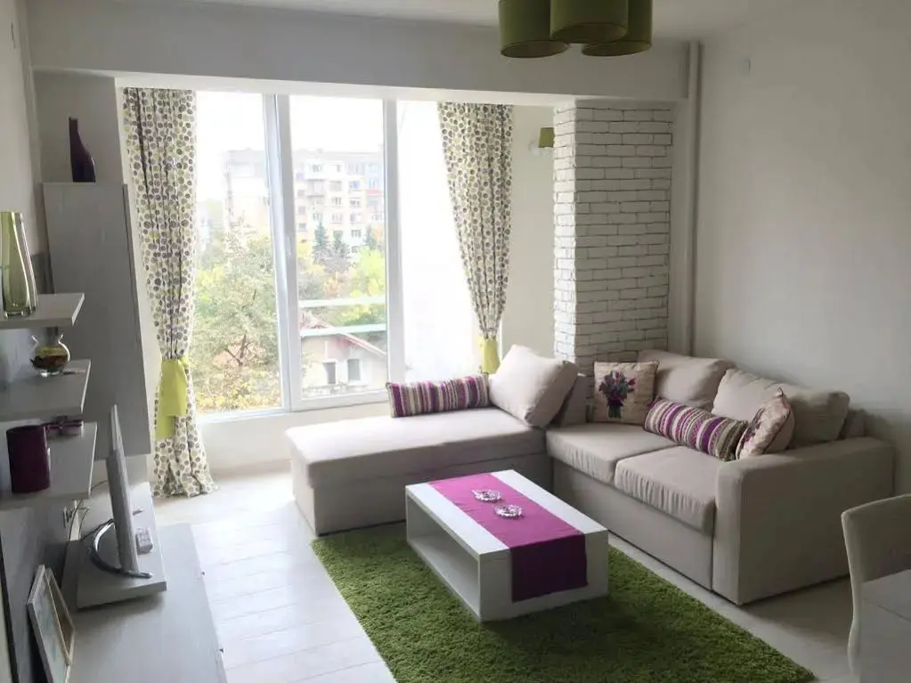София: Apartment South Park - Louis Eyer
