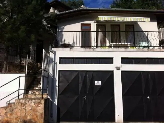 Каварна: Villa Dechkoni
