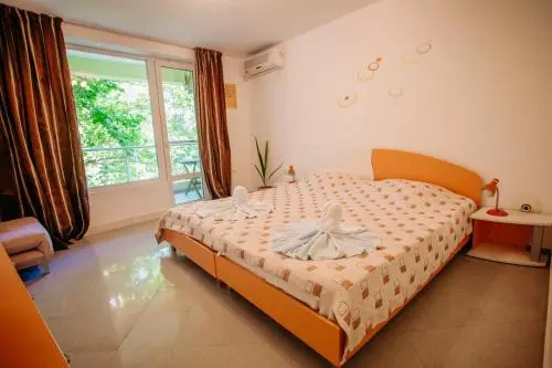 Солнечный берег: MNG Holiday Yassen Apartments