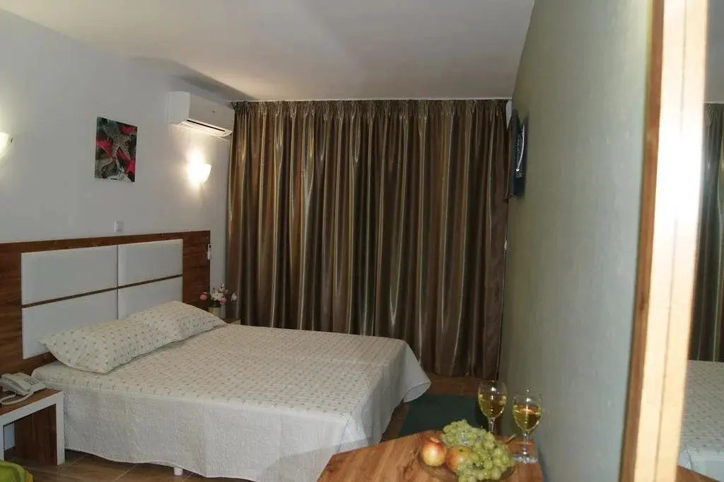 Несебр: Hotel Elizabeth Dy
