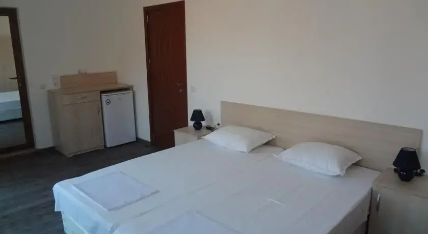 Созополь: Guest House Katinula