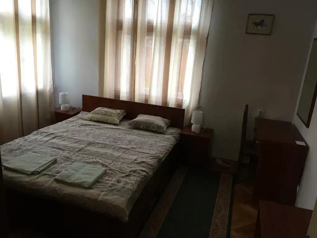 Варна: Guest Rooms Donovi