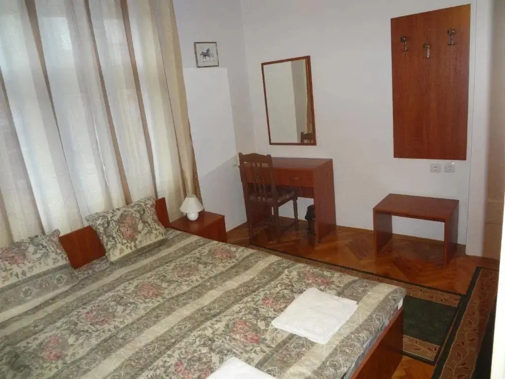 Варна: Guest Rooms Donovi