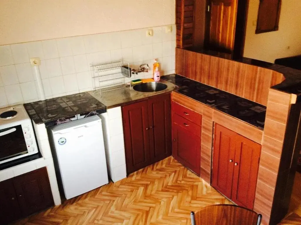 Варна: Guest Rooms Donovi