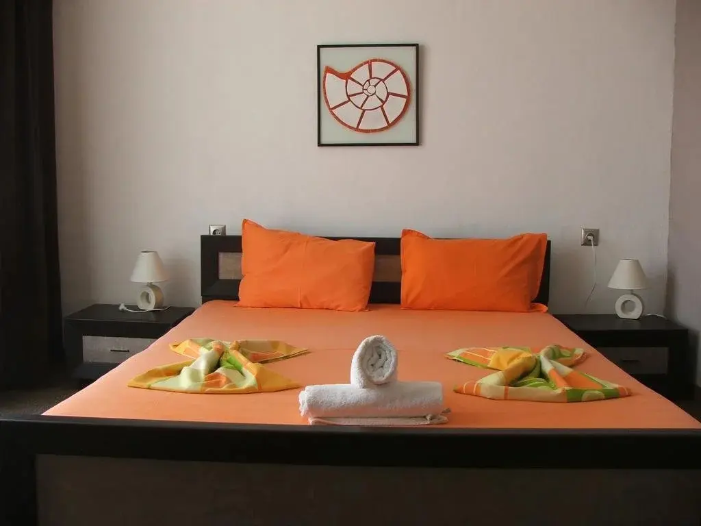 Лозенец: Guest House Compass