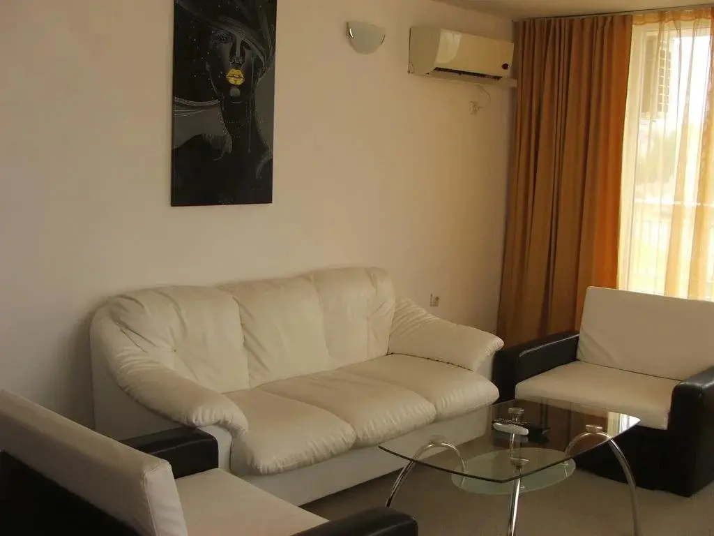 Лозенец: Guest House Compass