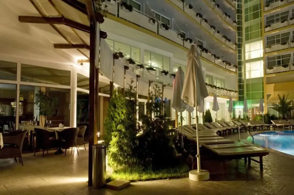 Солнечный берег: Grand Hotel Oasis