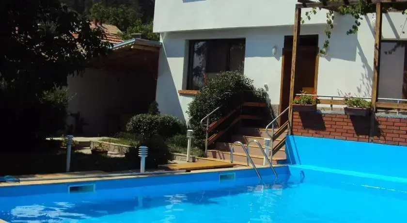 Казанлак: Villa Mirlevi