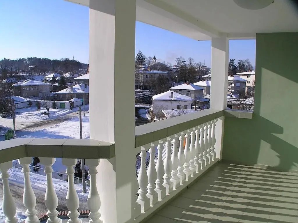 Калофер: Karadzhovy Guest House