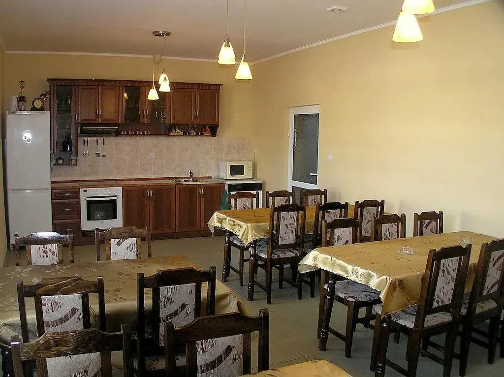 Калофер: Karadzhovy Guest House