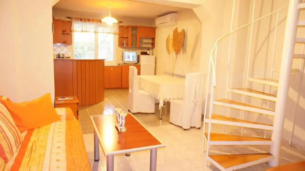 София: Guest House Flora
