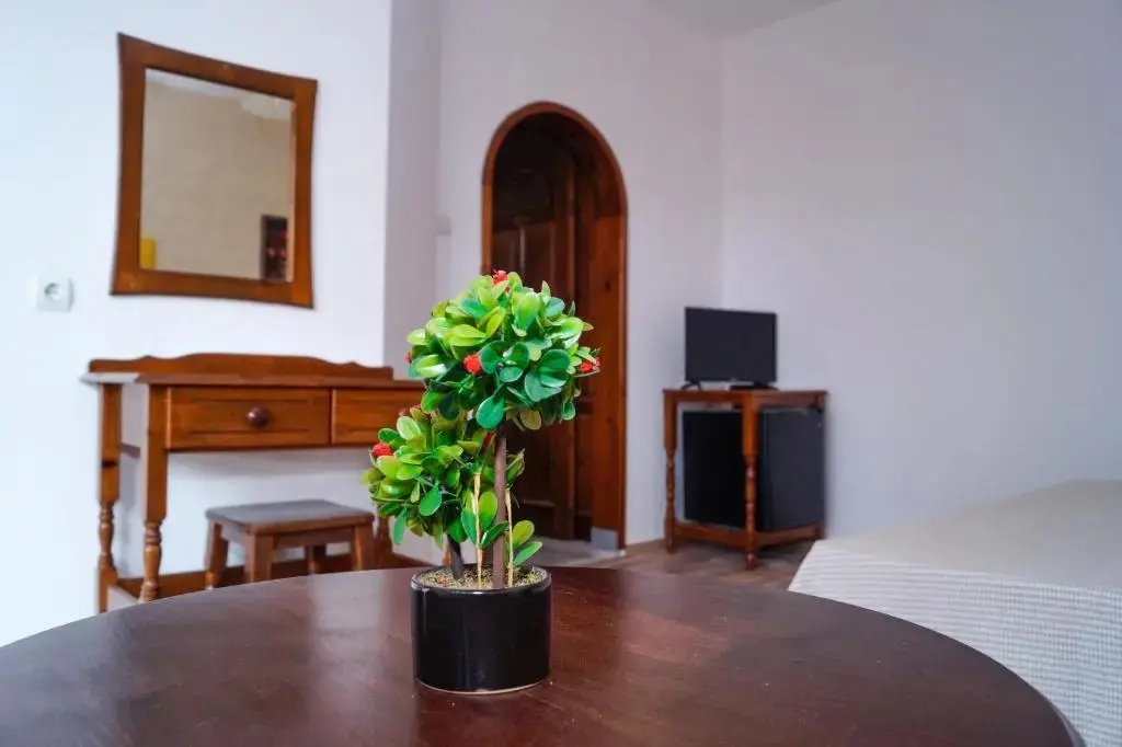 Обзор: Chrystal Guest House