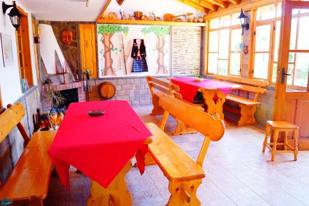 Обзор: Chrystal Guest House