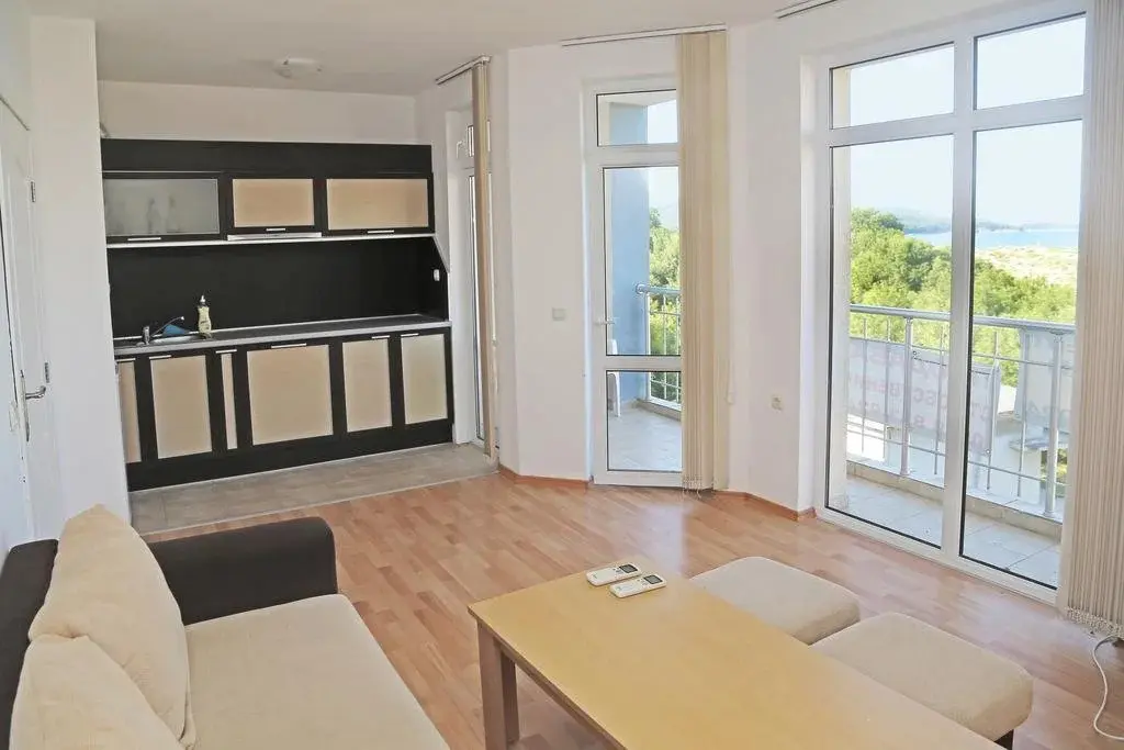 Приморско: Kirovi Apartments