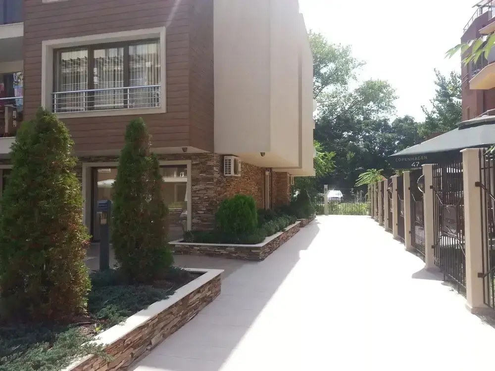 Созополь: Azur Apartments