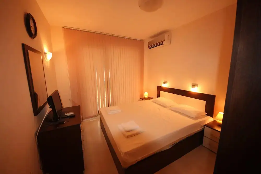 Созополь: Azur Apartments