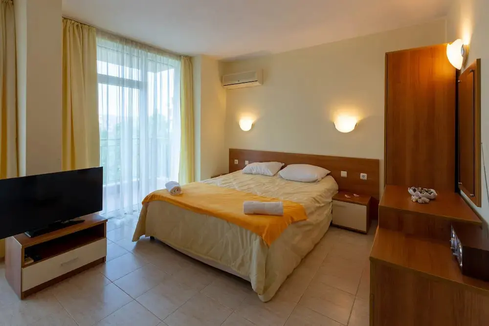 Солнечный берег: Pollo Resort Apartments