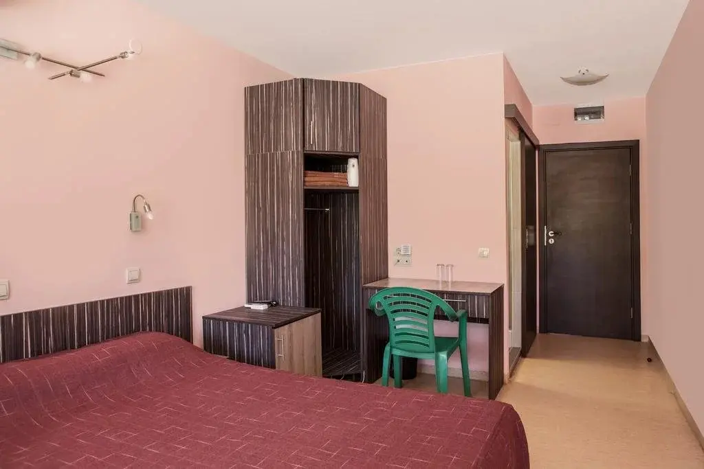 Варна: Family Hotel Kipra