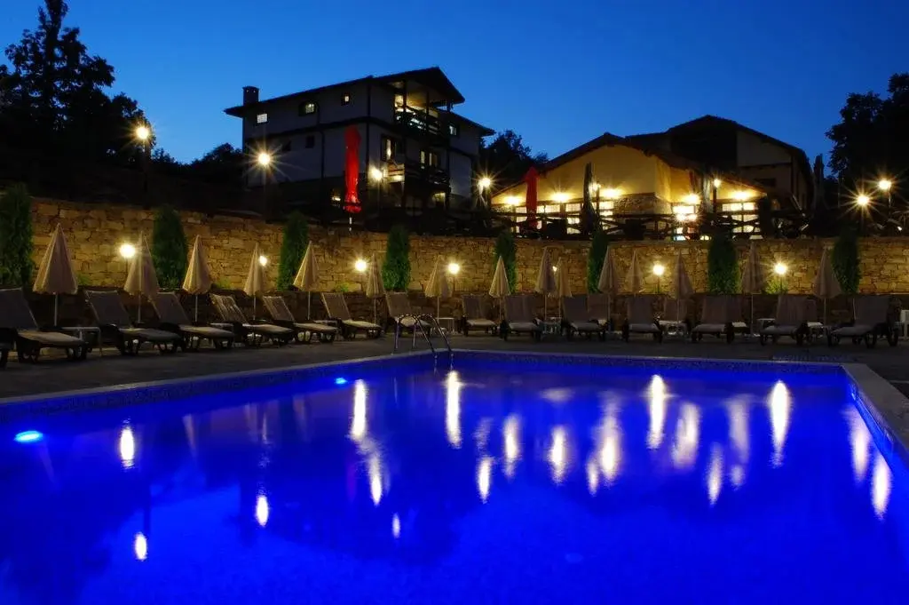 Велико Тырново: Minotel Rashev