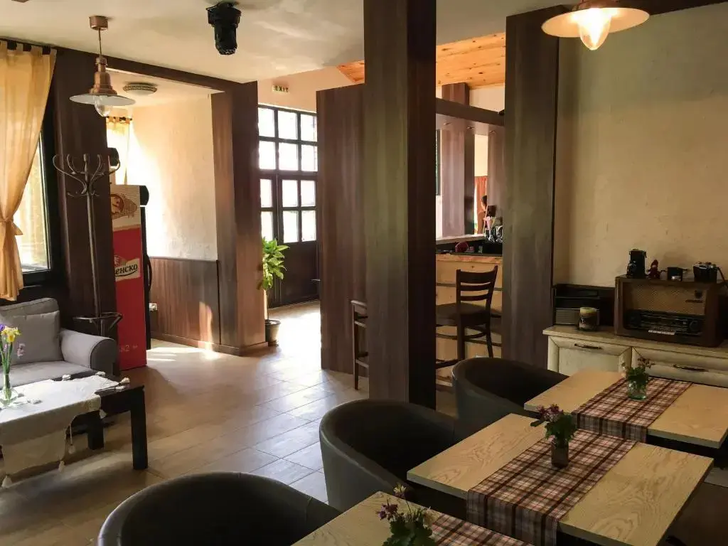 Мандрица: Hotel Bukor Shtepi Magnolia