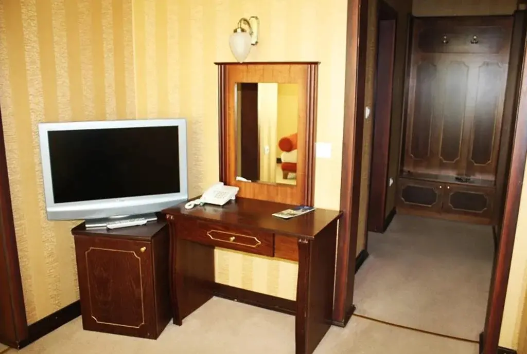 Кюстендил: Hotel Lazur