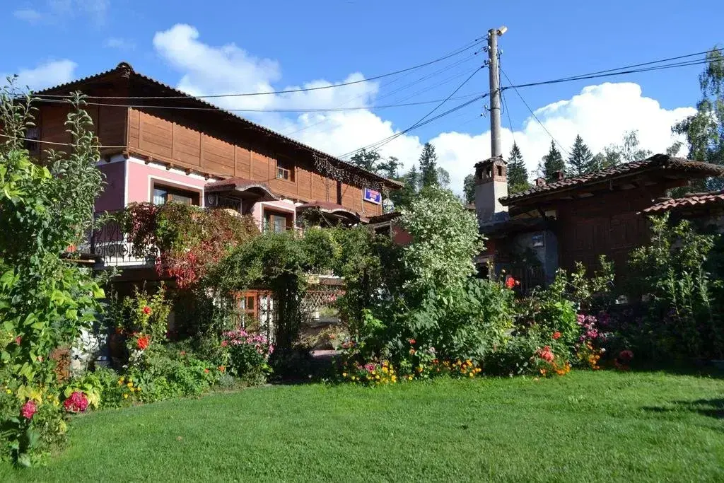 Копривштица: Zlatniyat Telets Guest Rooms