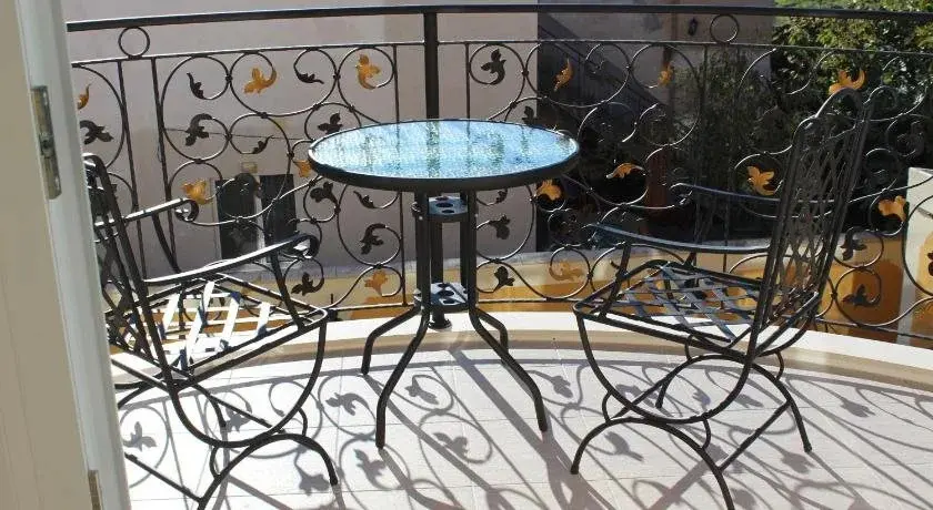 Хисаря: Villa Paris