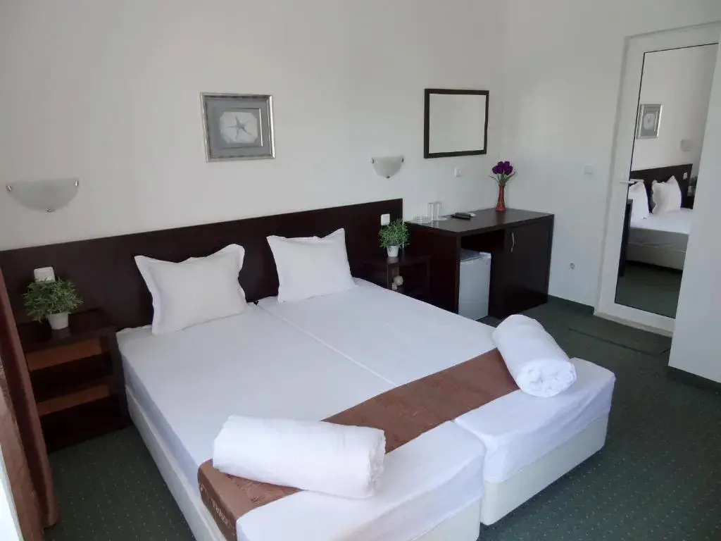 Равда: Family Hotel Asai