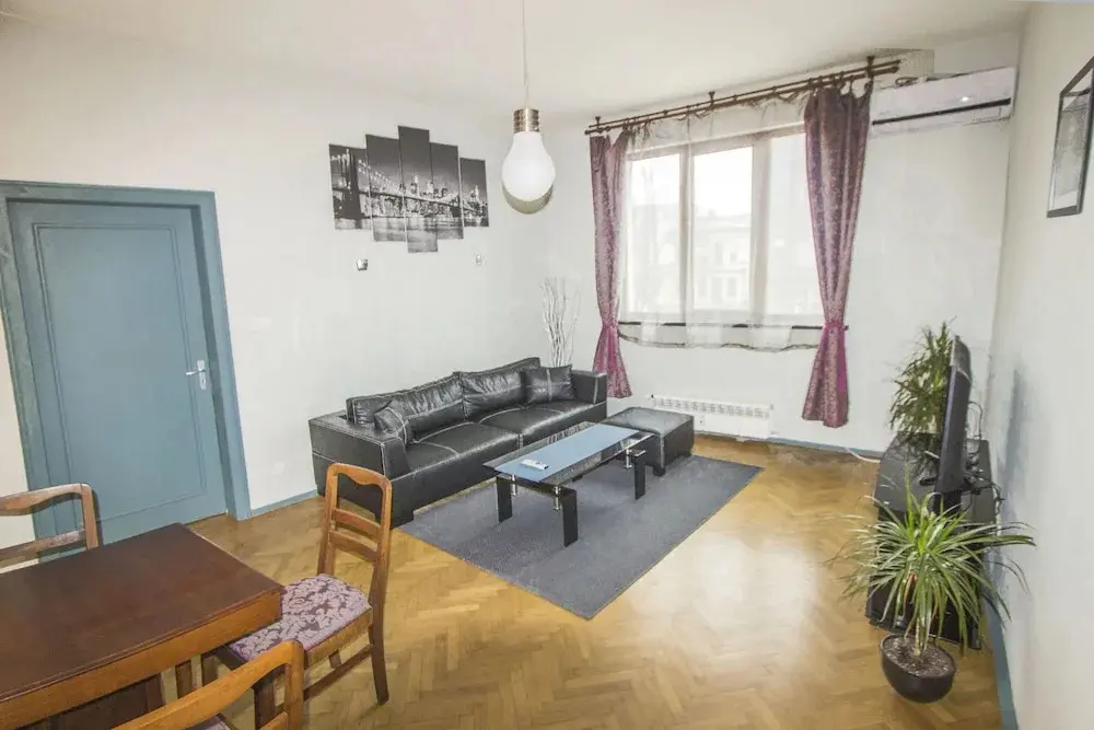 София: Popa Apartment