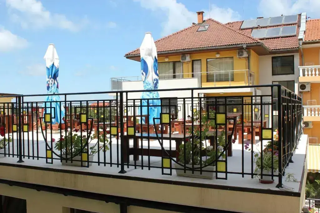Созополь: Hotel Radik
