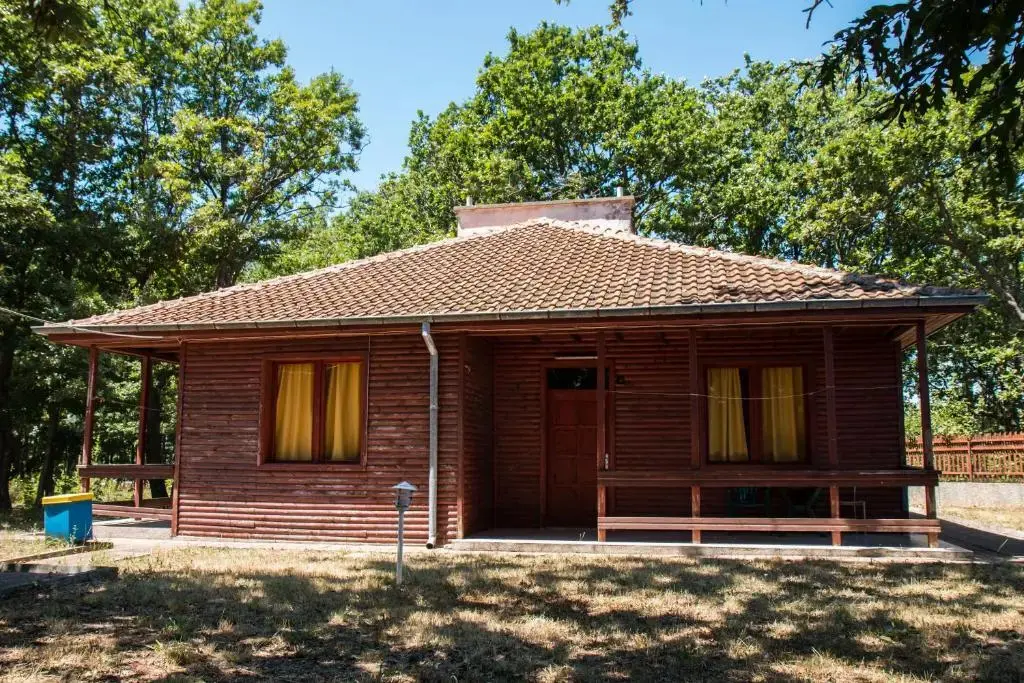 Китен: Hotel Kremikovci
