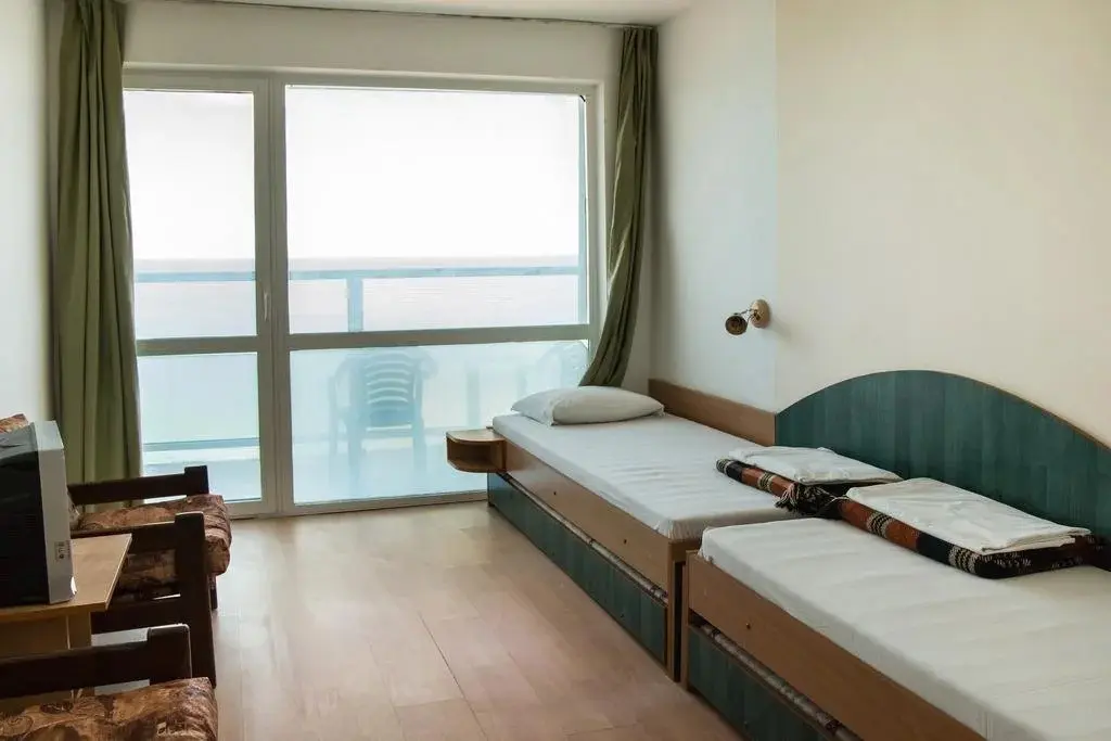 Китен: Hotel Kremikovci