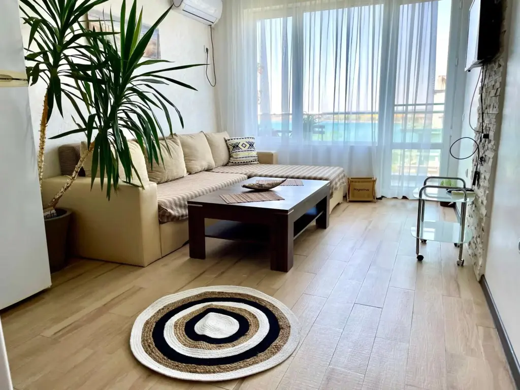 Поморие: Europe Apartments