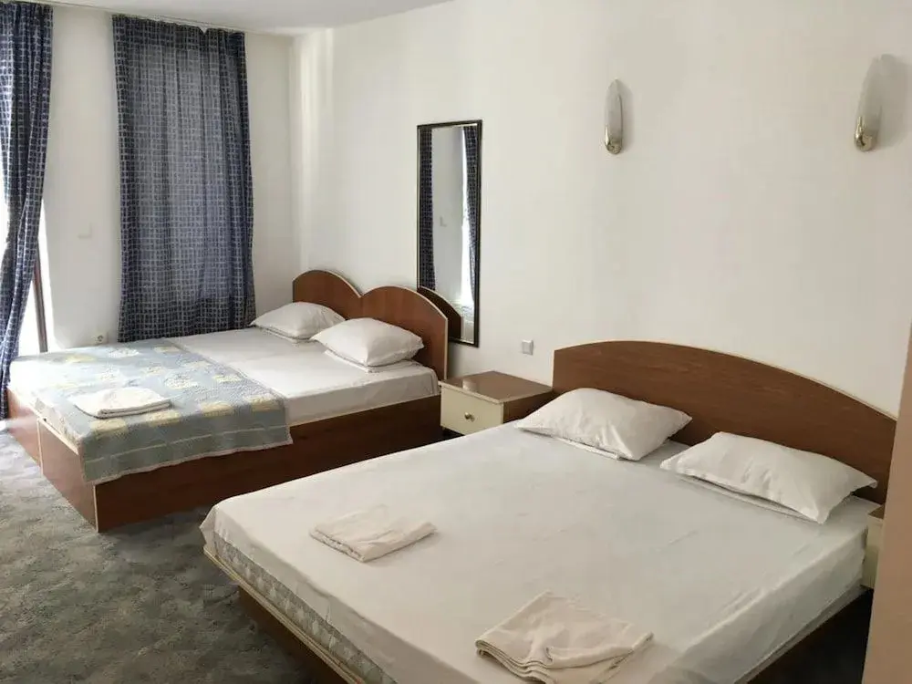 Свети Влас: Hotel Corona by Asteri Hotels