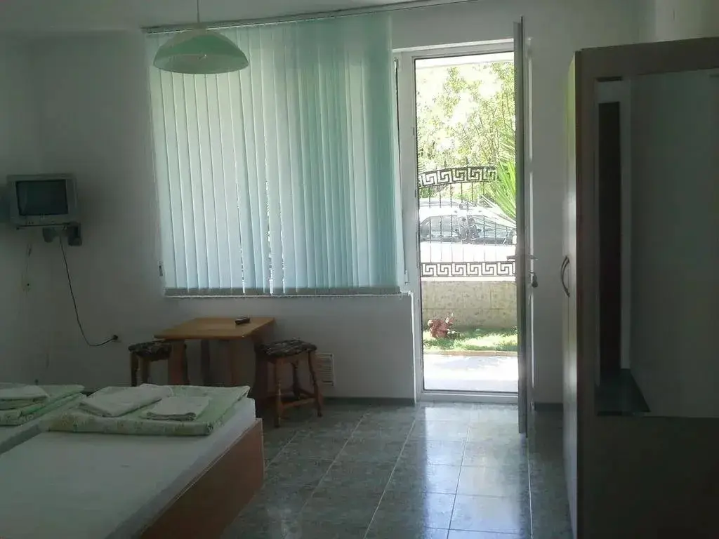 Китен: Guest House Dani