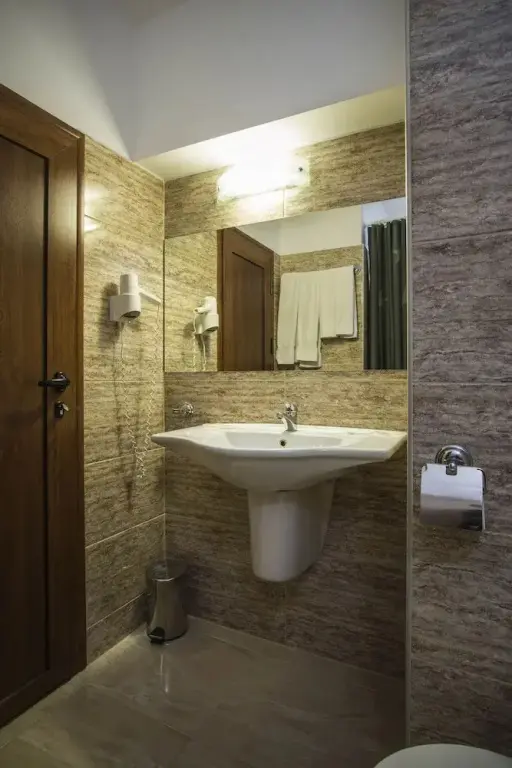 Солнечный берег: Hotel Lira