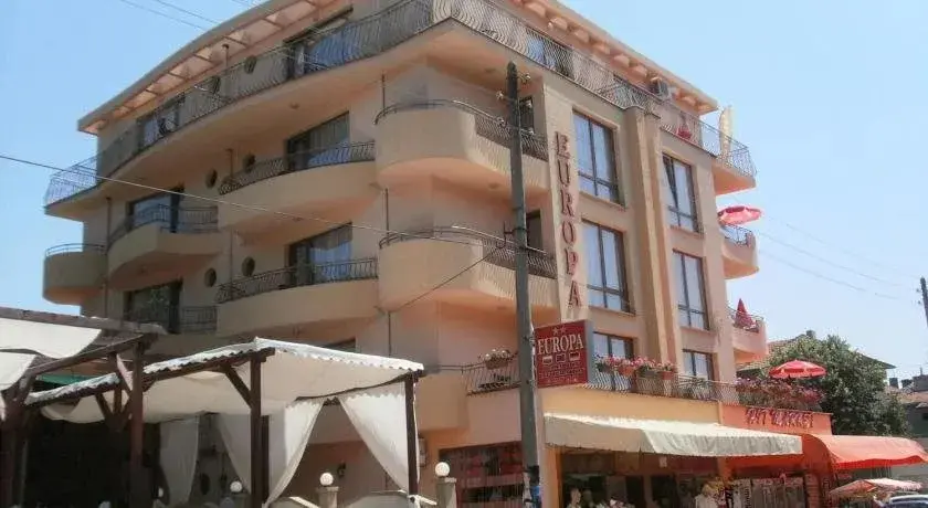 Китен: Hotel Europa