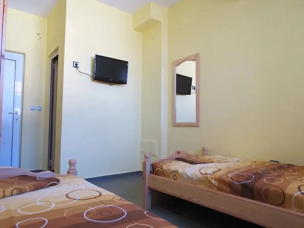 Сапарева баня: Guest House Gyuviyski