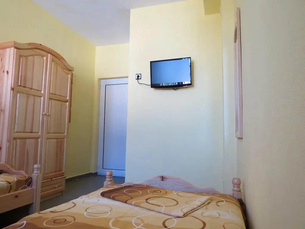 Сапарева баня: Guest House Gyuviyski