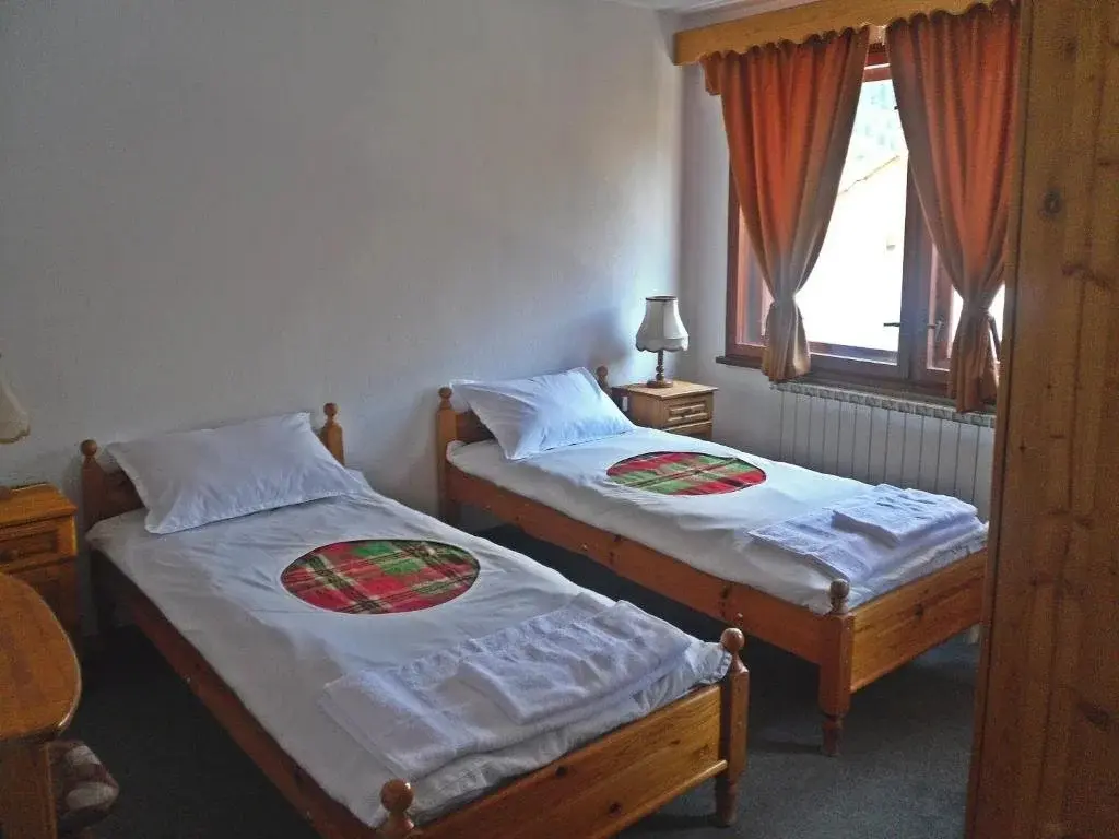 Чепеларе: Family Hotel Feniks