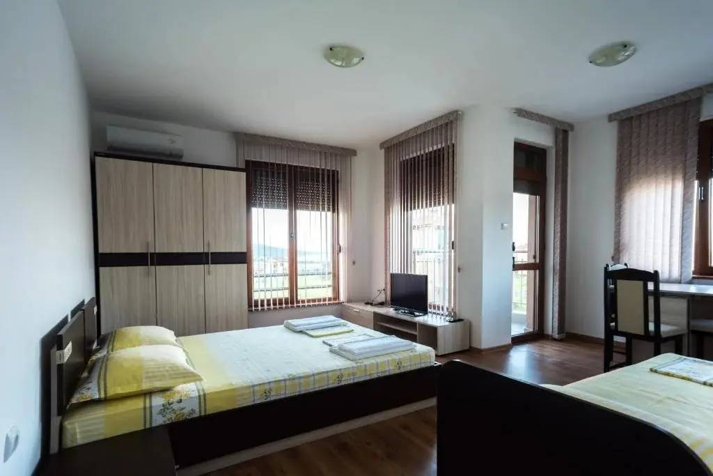 Приморско: Guest House Georgievi