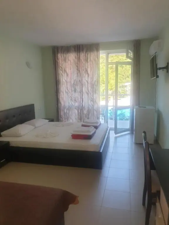Китен: Hotel Maria