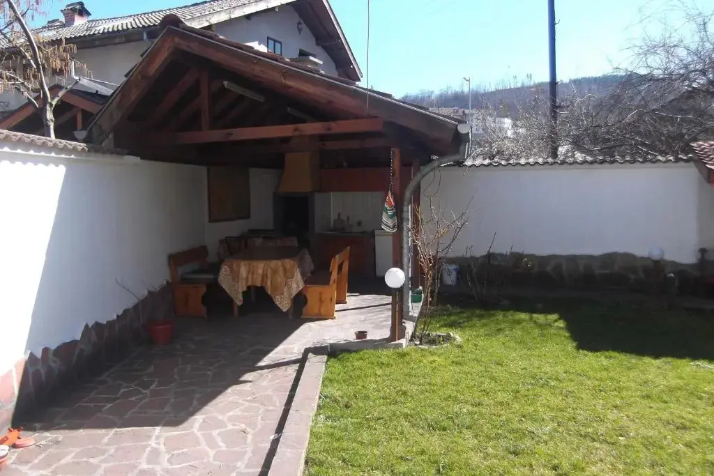 Трявна: Borova House