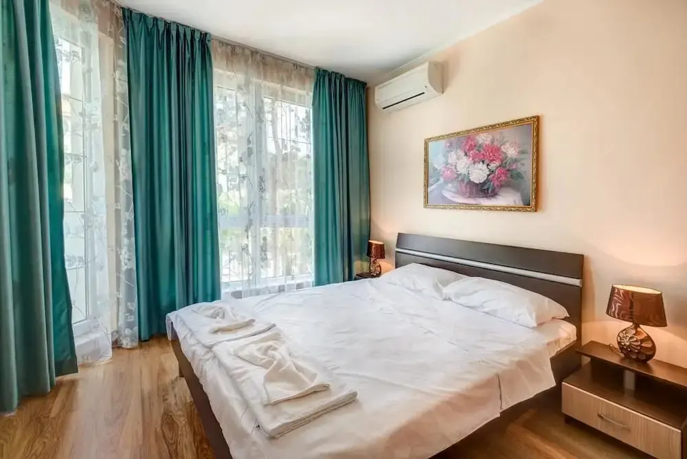 Солнечный берег: Venera & Anastasia Palace Apartments