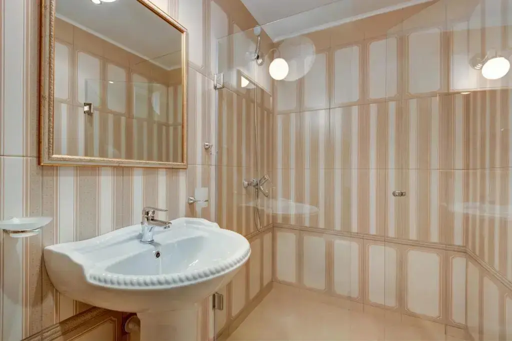 Солнечный берег: Venera & Anastasia Palace Apartments