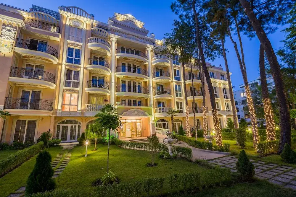 Солнечный берег: Venera & Anastasia Palace Apartments