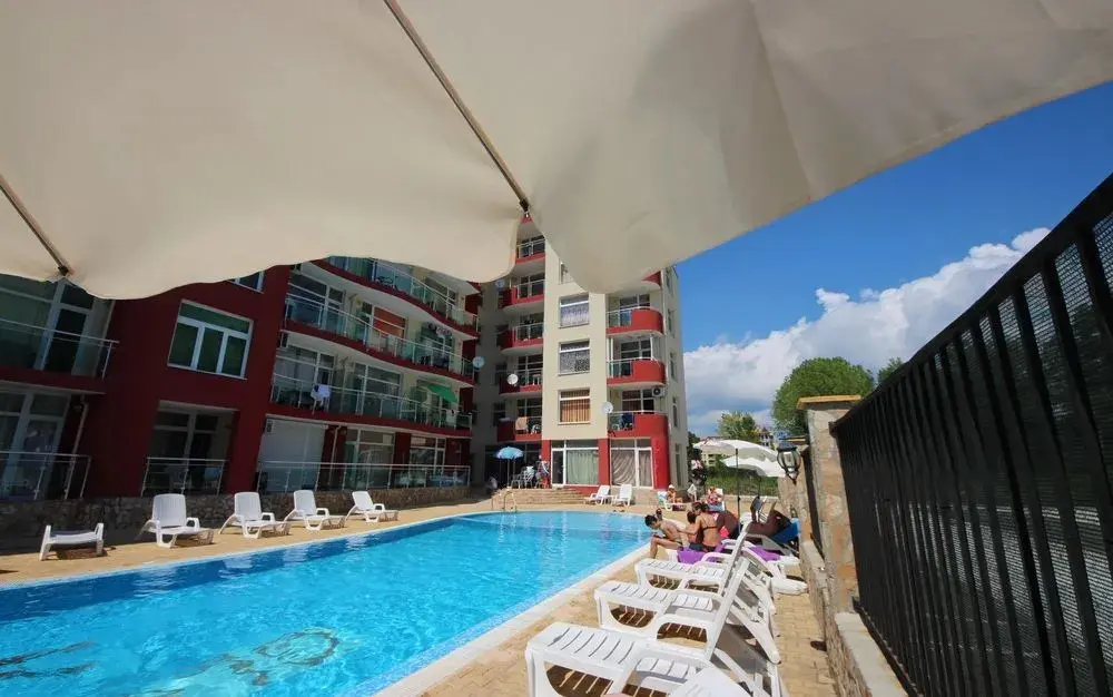 Солнечный берег: Menada Global Ville Apartments